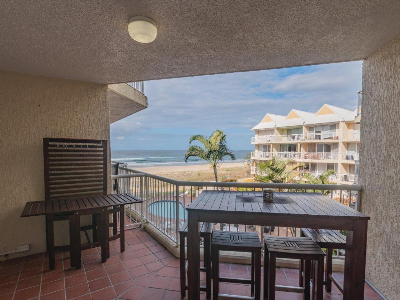Crystal Beachfront Apartments Gold Coast Exterior foto