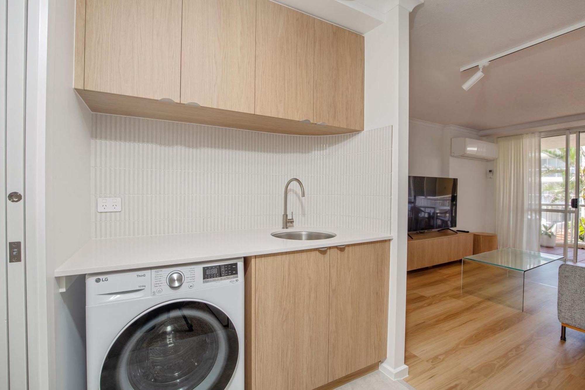 Crystal Beachfront Apartments Gold Coast Exterior foto