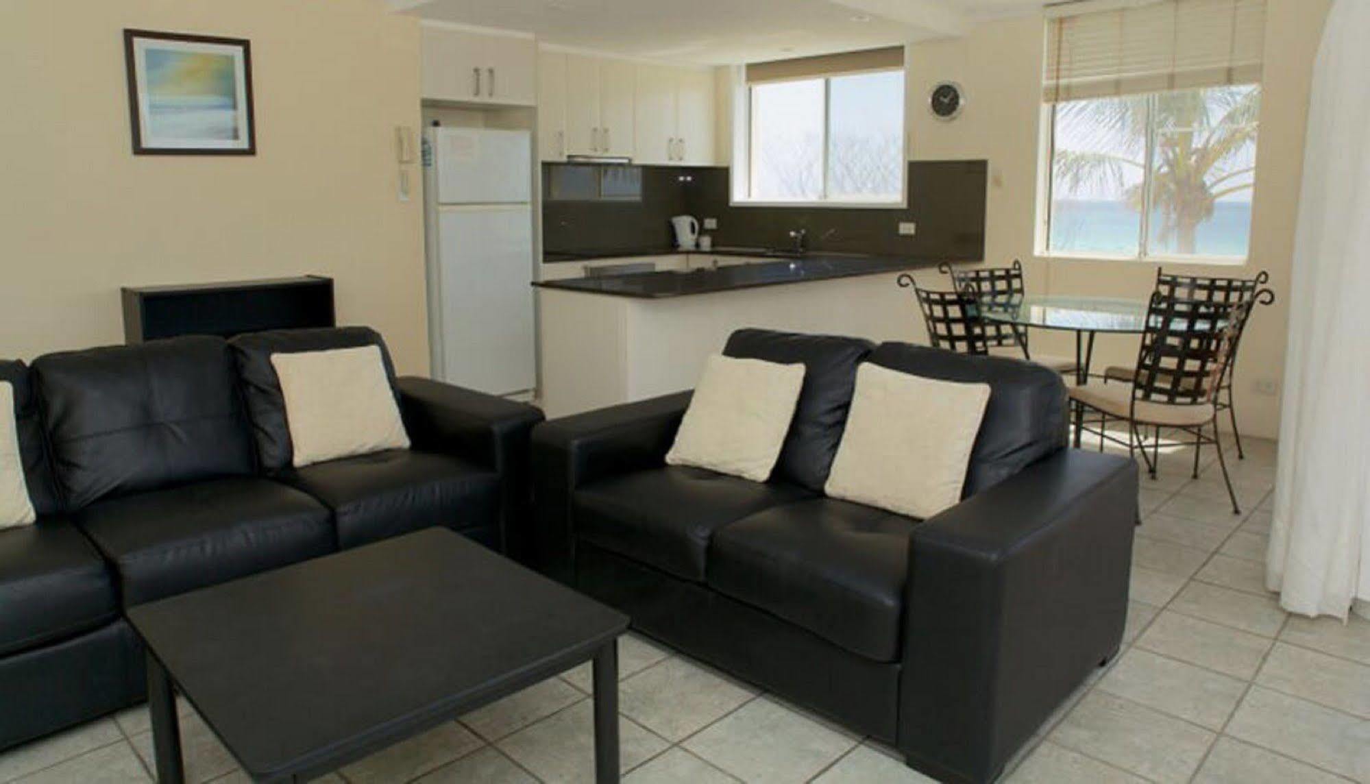 Crystal Beachfront Apartments Gold Coast Exterior foto